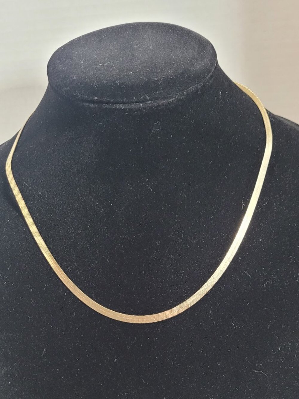 Necklace 20" WORTHINGTON Gold-Tone Flat Herringbone Chain Shiny Elegant Lovely!